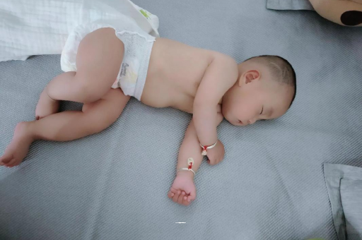 义乌怀孕多久会显肚子